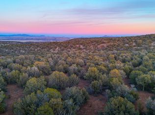 N Great Escape Way, Seligman, AZ 86337