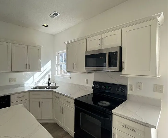 10218 Ridgewell Ct — Photo 6