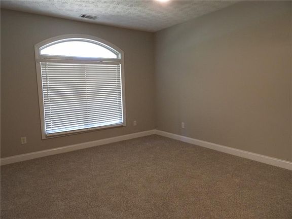 5th image of 93 Lee Road 2046