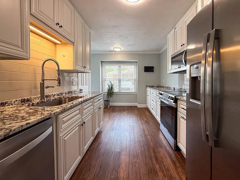 4606 Merrimac Ln — Photo 10