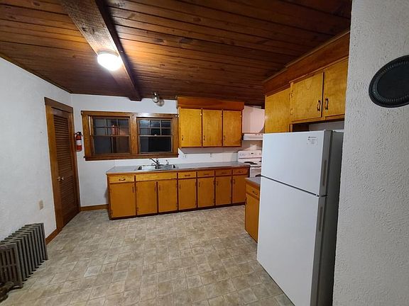 3rd image of 19 Dunster Ave #C