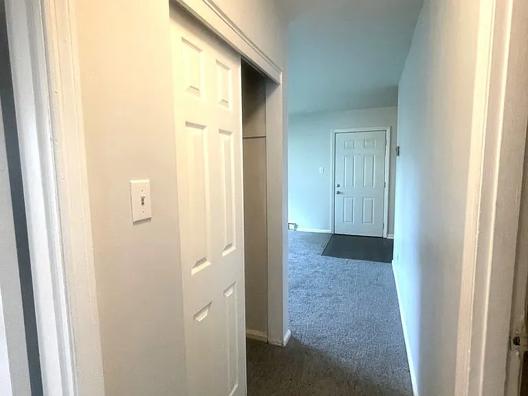 243 Maryland Ave — Photo 10