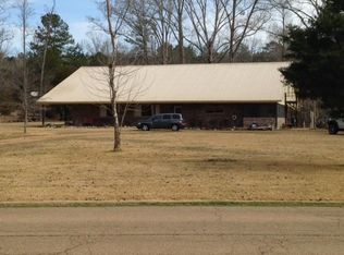 6052 Monticello Rd, Wesson, MS 39191