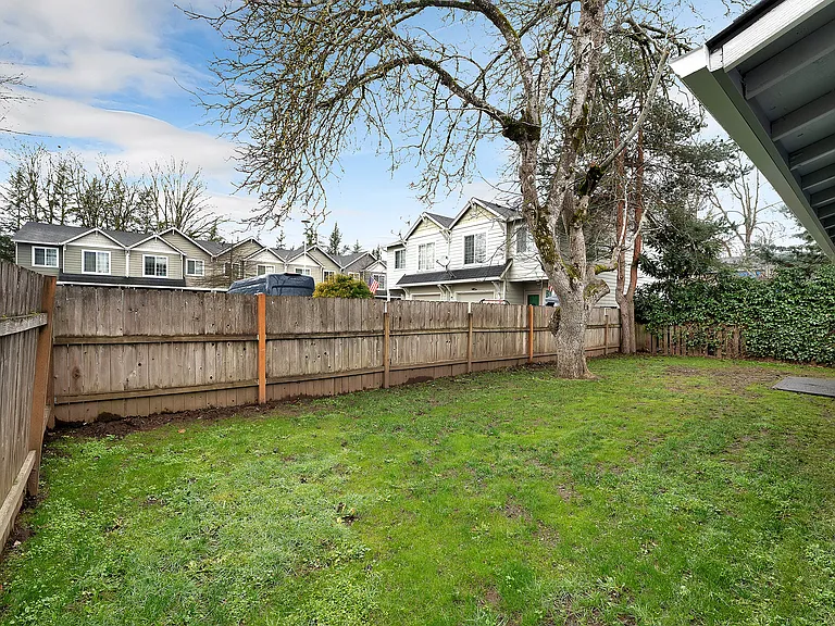 383 N Cedar St — Photo 30