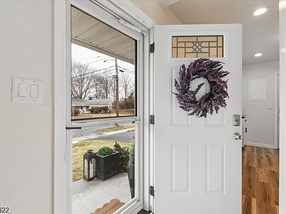 4th image of 117 Winthrop Rd