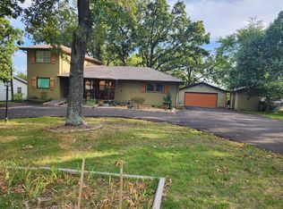 422 E 42nd St, Joplin, MO 64804