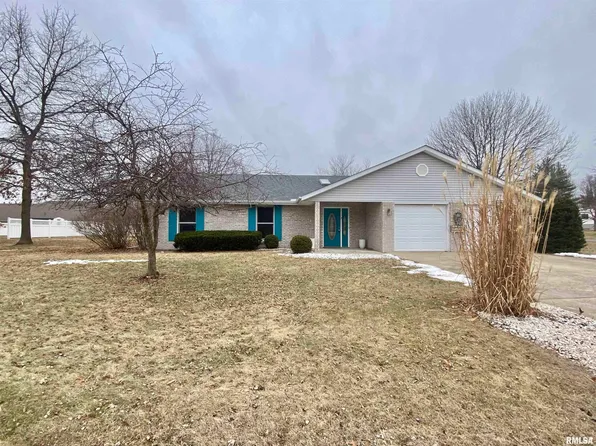 1110 E Juniper St, Canton, IL 61520