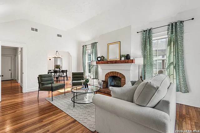 1822 W Magnolia Ave — Photo 9