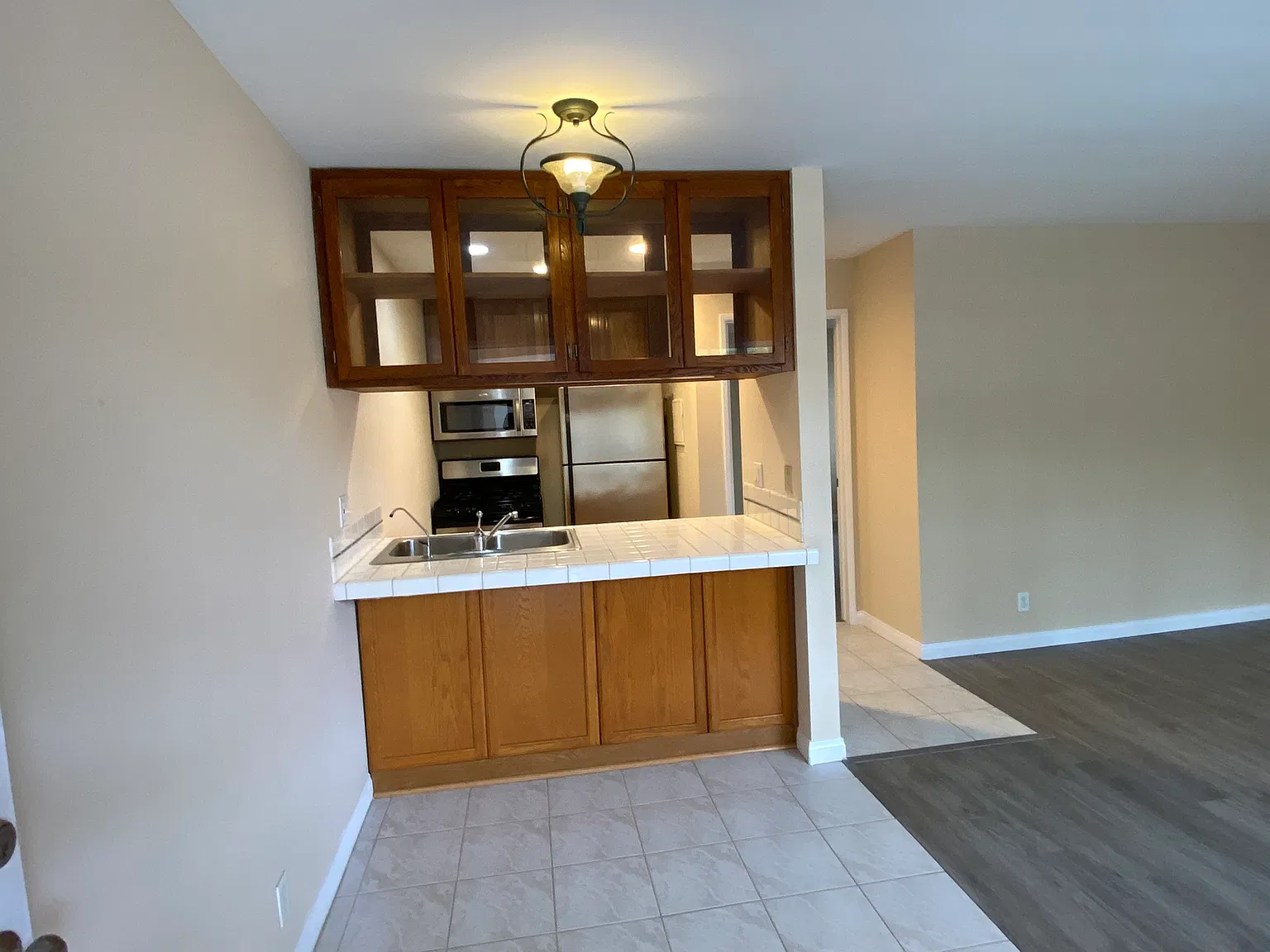1 bed, 400 sqft, $2,300 — Photo 2
