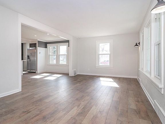 5th image of 258 Lexington Ave