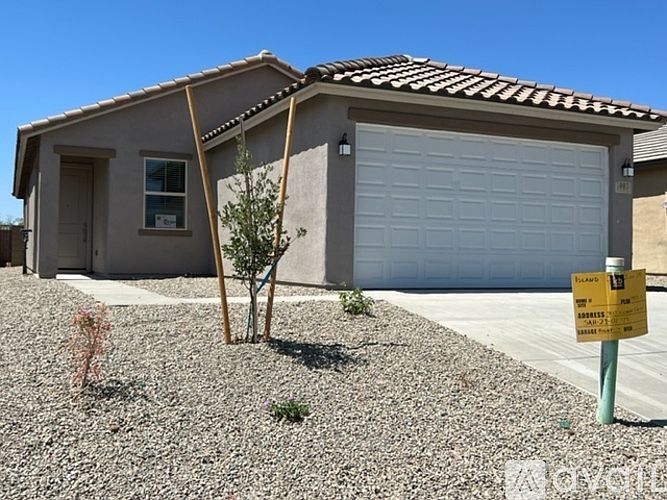 1st image of 903 W Calle Calca