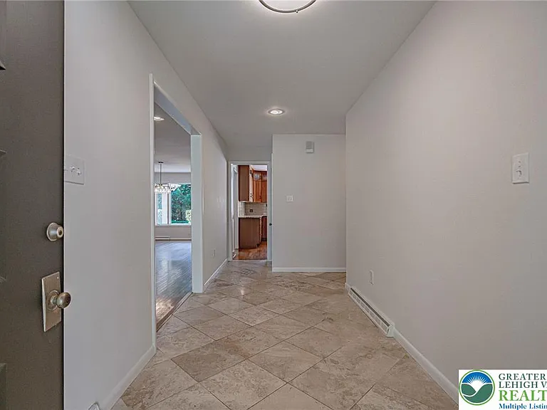 3608 S Highland St — Photo 7