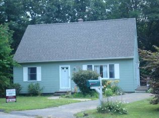 31 Gregory Ln, Northampton, MA 01062