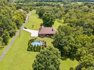 2315 New Hope Rd, Hendersonville, TN 37075