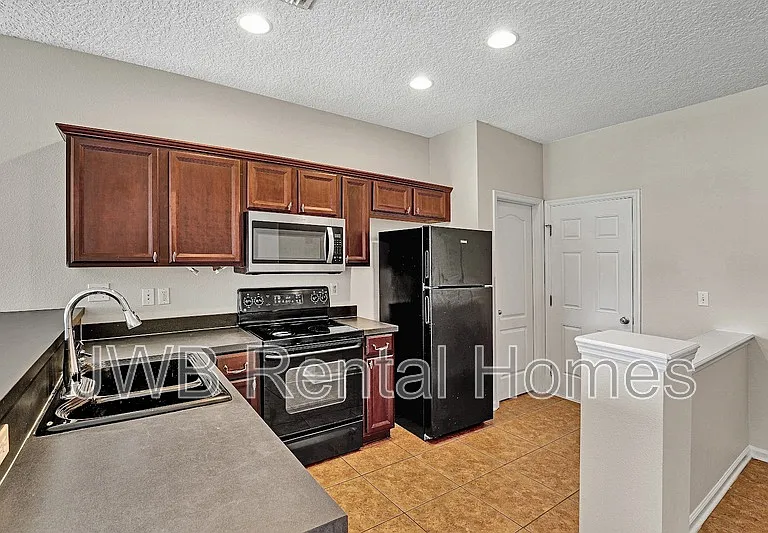 1512 Biscayne Bay Dr — Photo 3