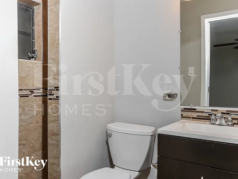 11823 Dahlia Dr — Photo 13