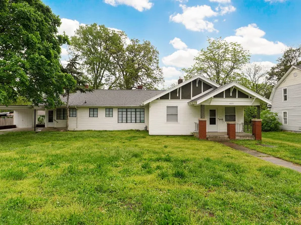 1615 W Nichols Street, Springfield, MO 65802