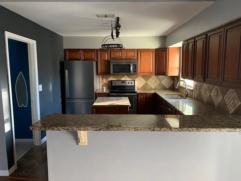 10401 White Cedar St — Photo 2