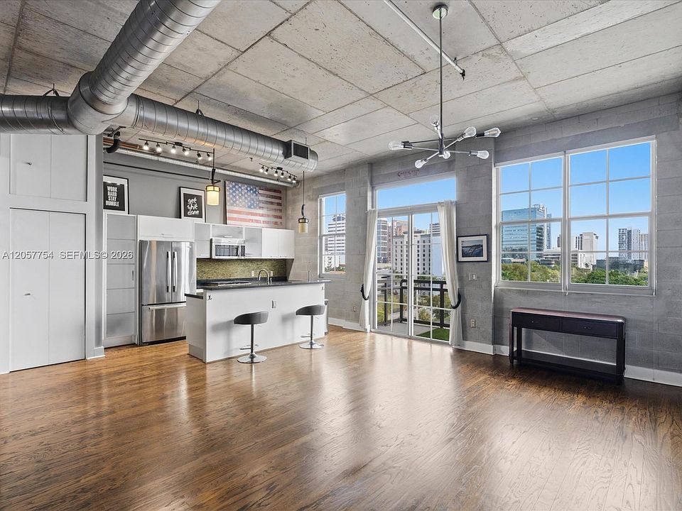 1st image of 410 1st Ave #604