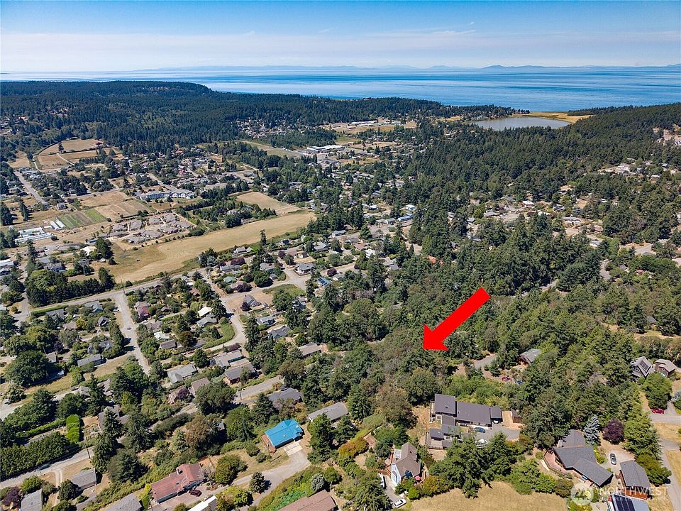 1st image of 1025 Maple Street