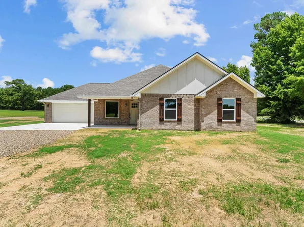 206 Spencer St, Maud, TX 75567