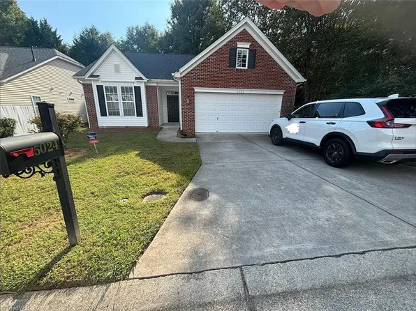 5024 Brian Center Ln, Winston Salem, NC 27106