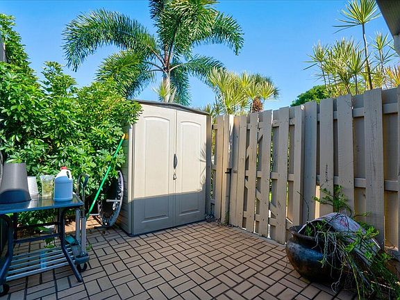 4th image of 725 NW 26th Avenue #B