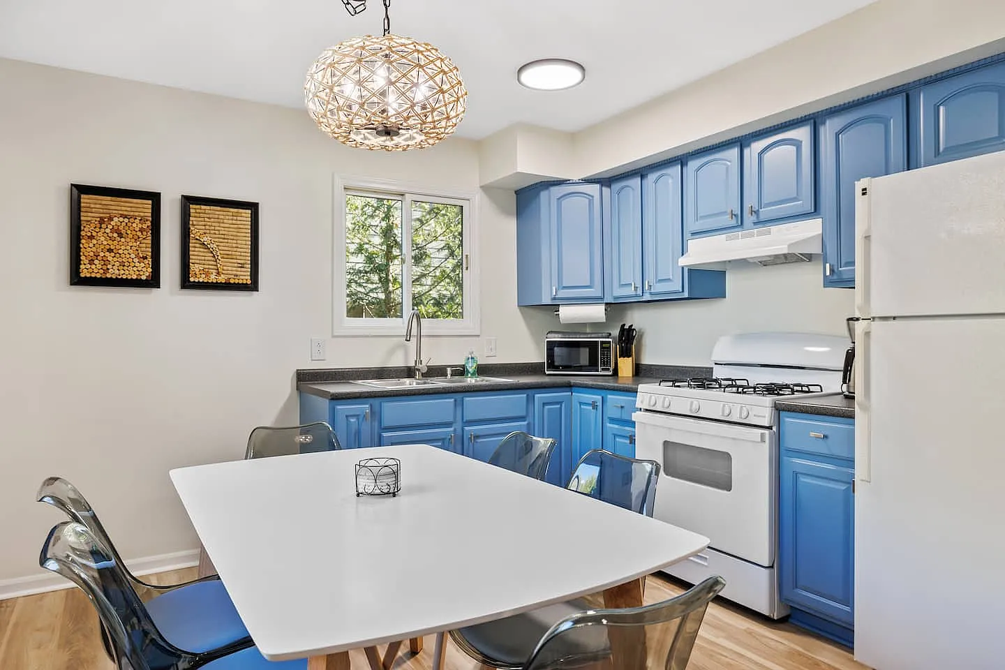 2 bed, $4,500 — Photo 4