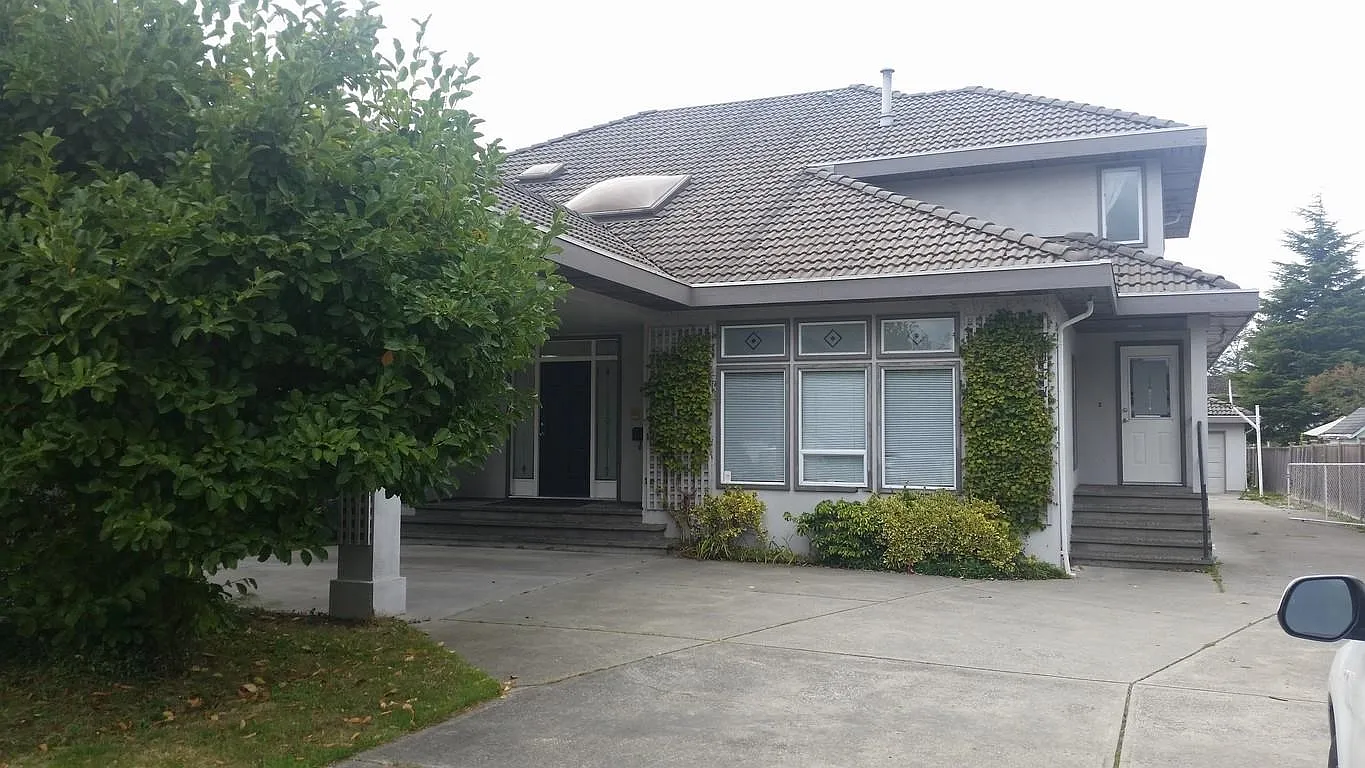 6 bed, 4000 sqft, $4,500 — Photo 1