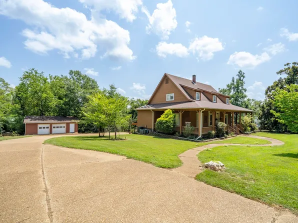 70 Marie Ln, Savannah, TN 38372