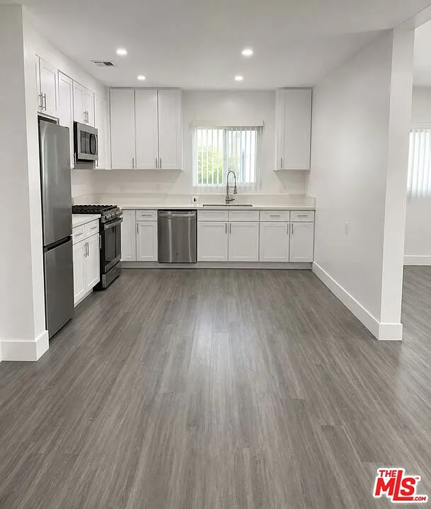 1 bed, 1.0 bath, $2,650 — Photo 4