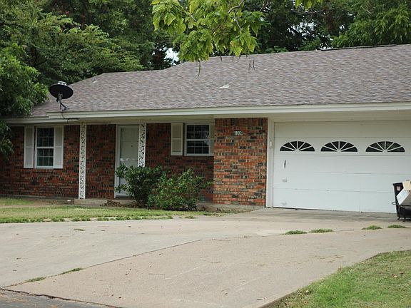 2nd image of 1330 N Charlotte Ave