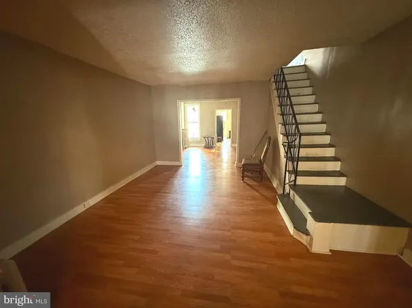 5003 C St, Philadelphia, PA 19120