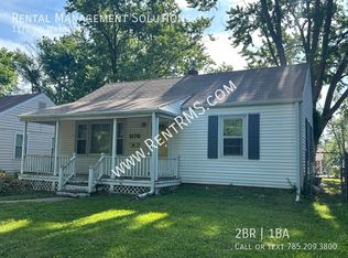 1176 SW Wayne Ave, Topeka, KS 66604