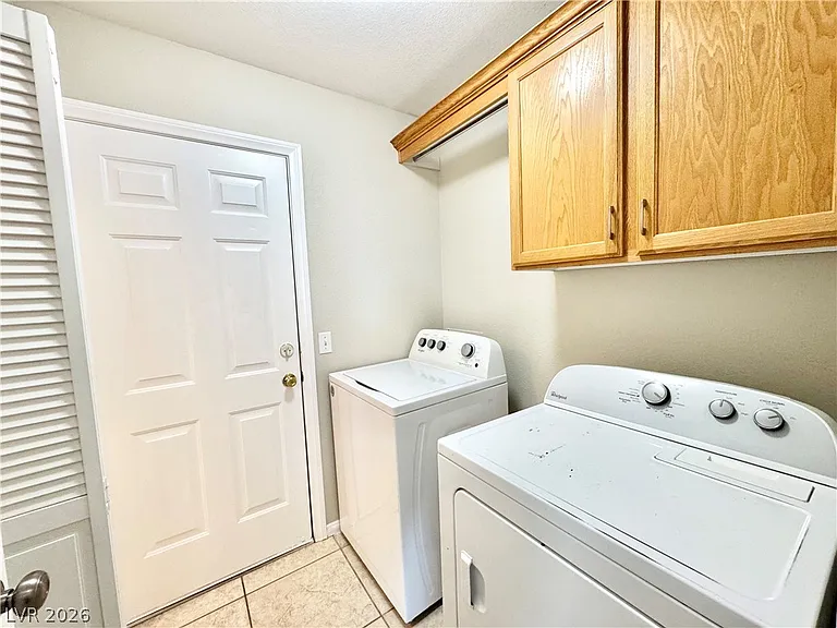 2281 S Zuni Ave — Photo 17