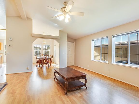 3rd image of 3085 Oakbridge Dr #3085