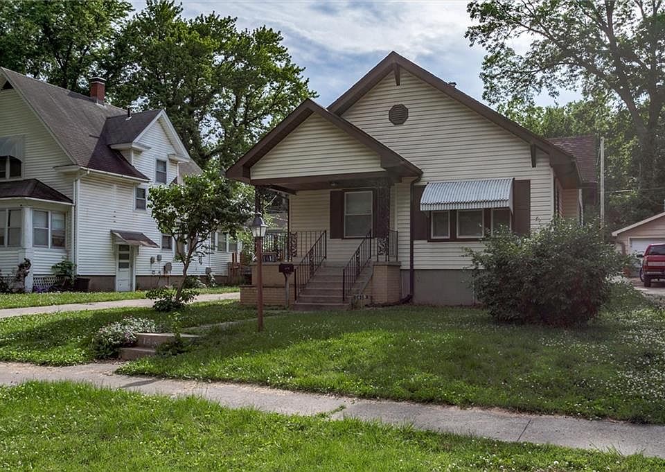 1418 9th Ave, Leavenworth, KS 66048 | Zillow