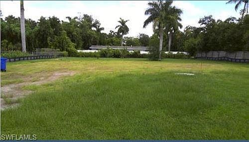 2nd image of 1311 Jambalana LN