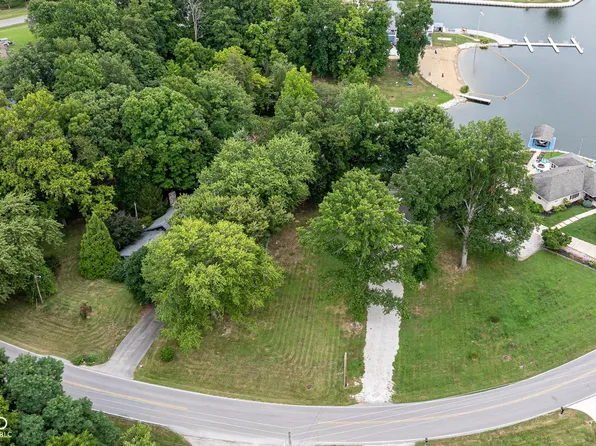 270 Mill Spgs, Fillmore, IN 46128