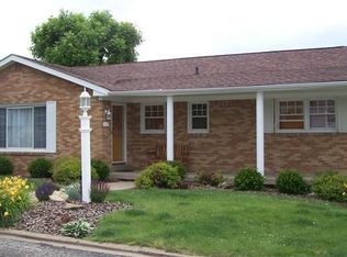 31 Mozart Mdws, Wheeling, WV 26003