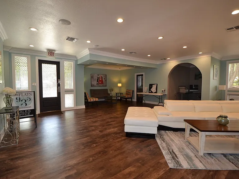 935 La Posada Dr #141 — Photo 20