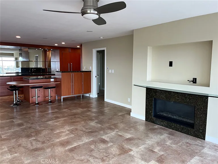101 Scholz Plz #Penthouse 18 — Photo 23