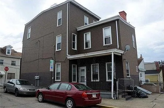 446 Pearl St — Photo 5