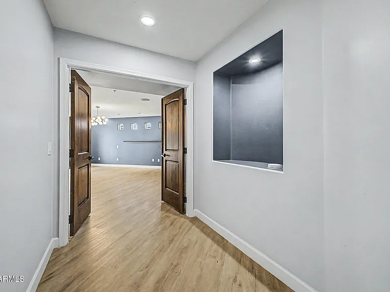 2311 E Colter St — Photo 16