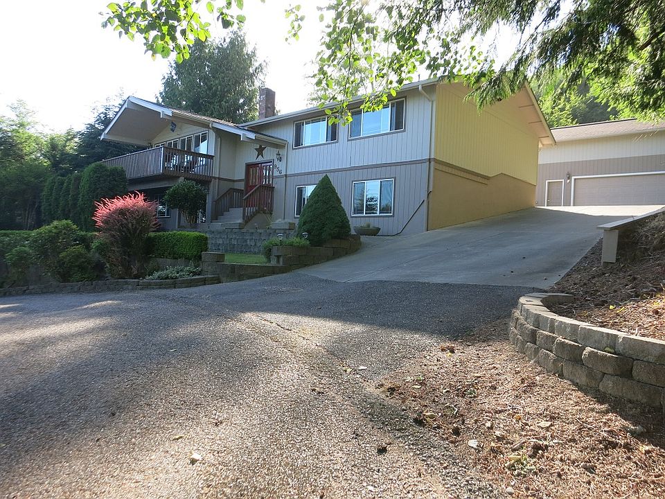 1st image of 956 N Stephenson Dr