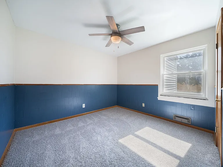 3118 S McLean Blvd — Photo 13