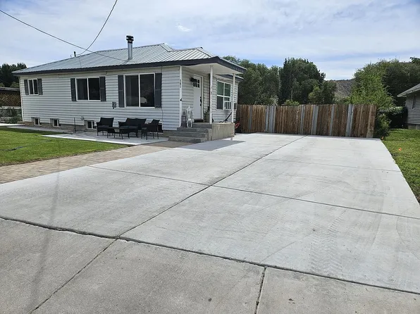 781 Lincoln St, Caliente, NV 89008