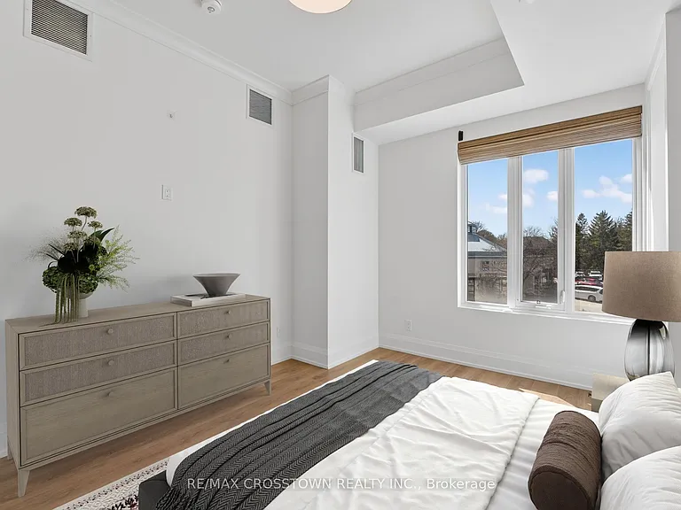 1 Hume St #220 — Photo 10