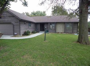 2218 SW Alameda Ct, Topeka, KS 66614