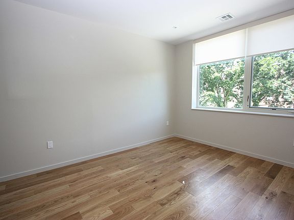 3rd image of 29 Mac Donough St #2F